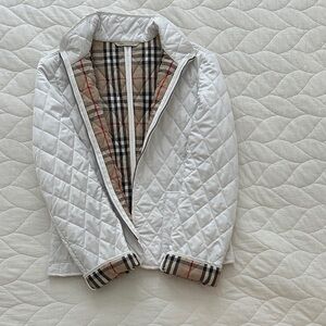 Burberry White Quilted Jacket with Plaid Lining